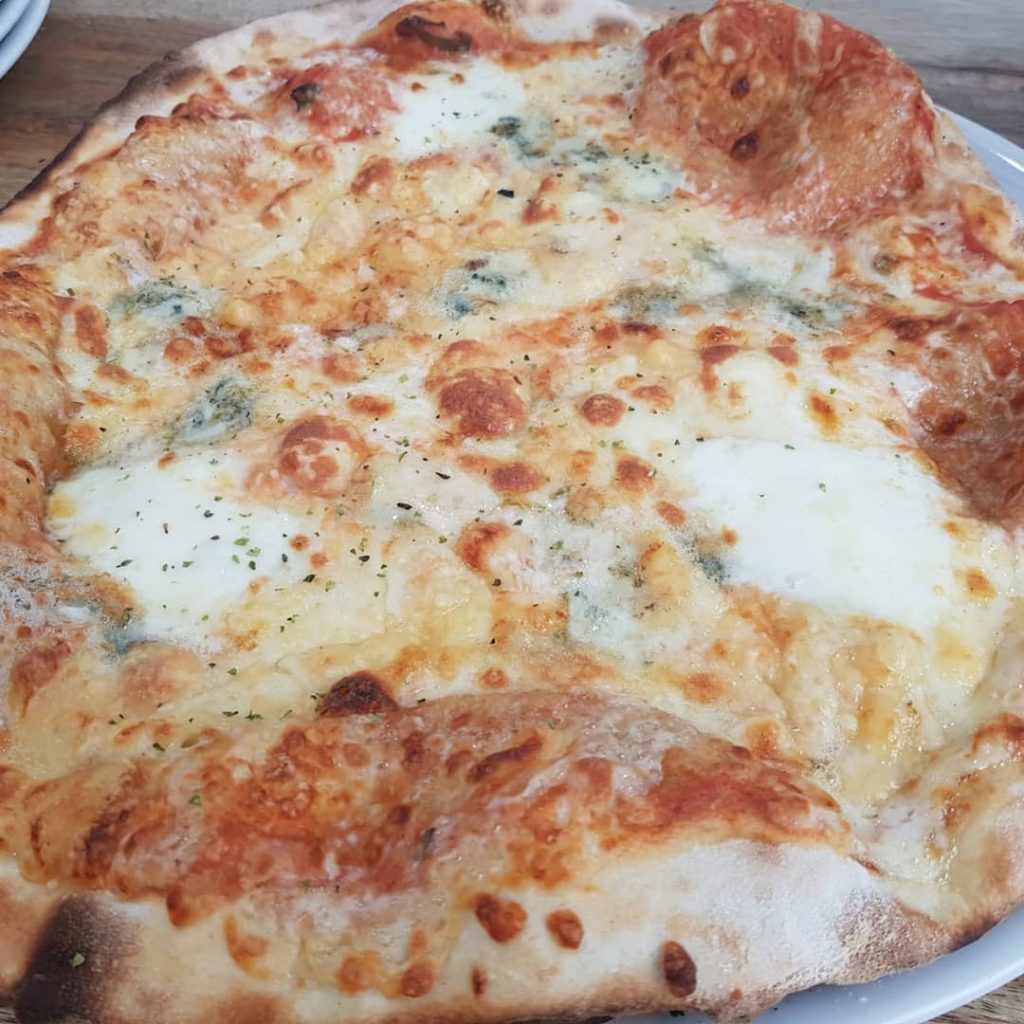 pizzerias de zaragoza - Pizzeria da claudio una de nuestras cinco pizzerias favoritas de Zaragoza