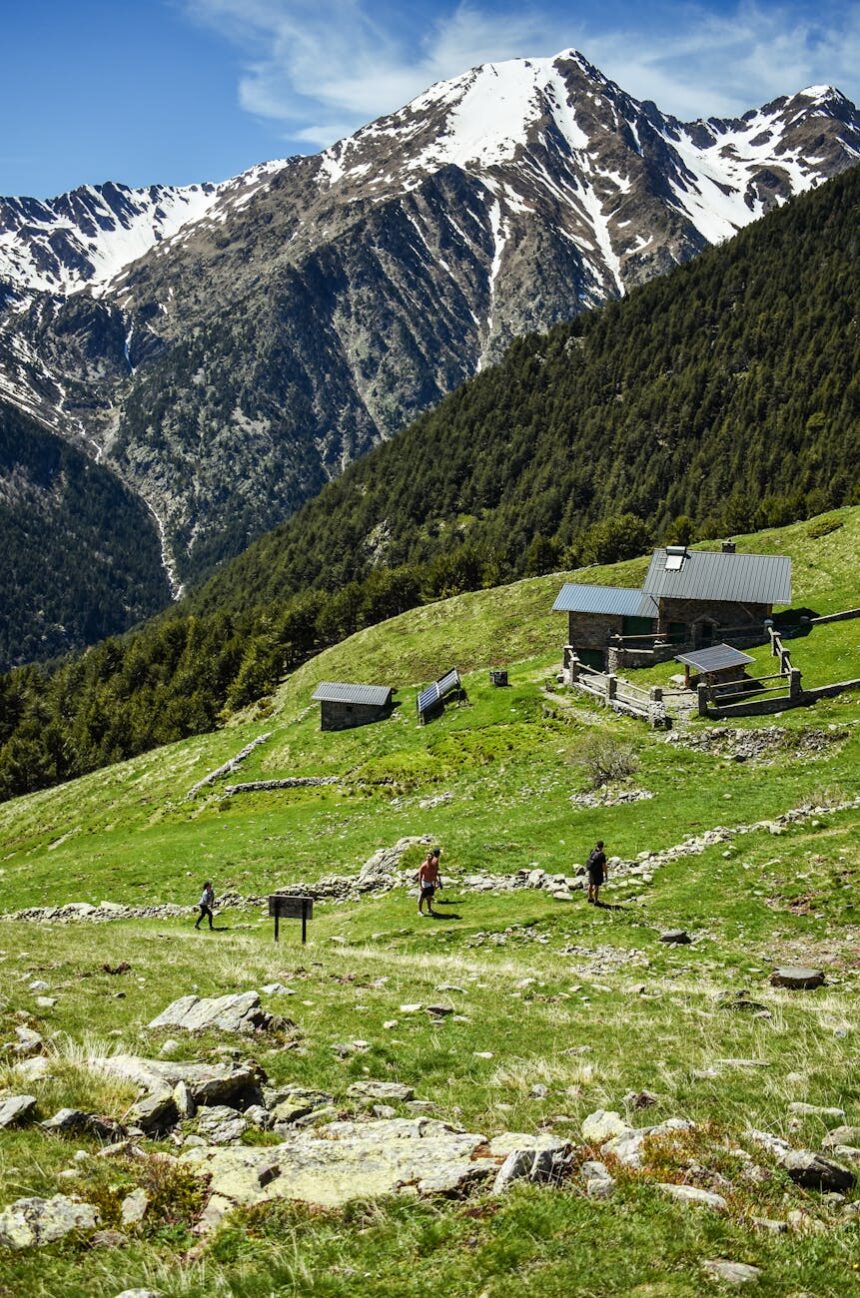 rutas de senderismo en Aragón en primavera: Senderismo en Aragón en primavera: 12 rutas por nivel y provincia